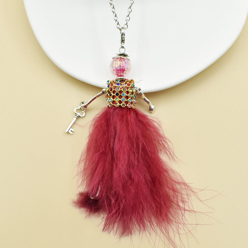 Süße und charmante Fashionista-Halskettenpuppen für Frauen.