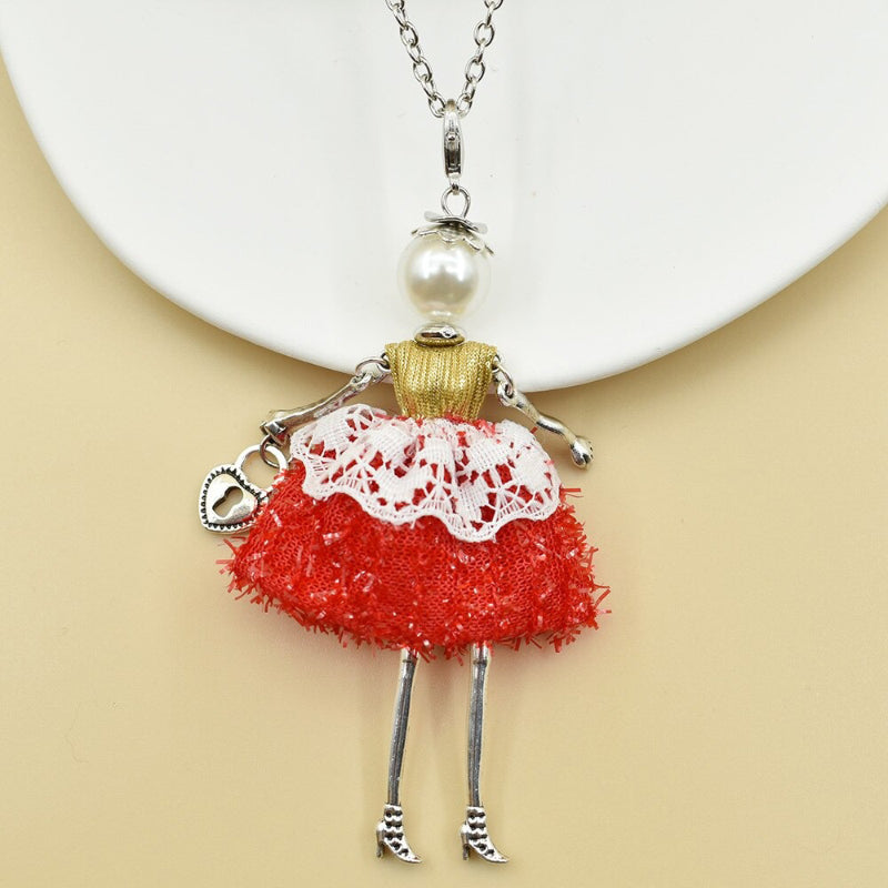 Süße und charmante Fashionista-Halskettenpuppen für Frauen.