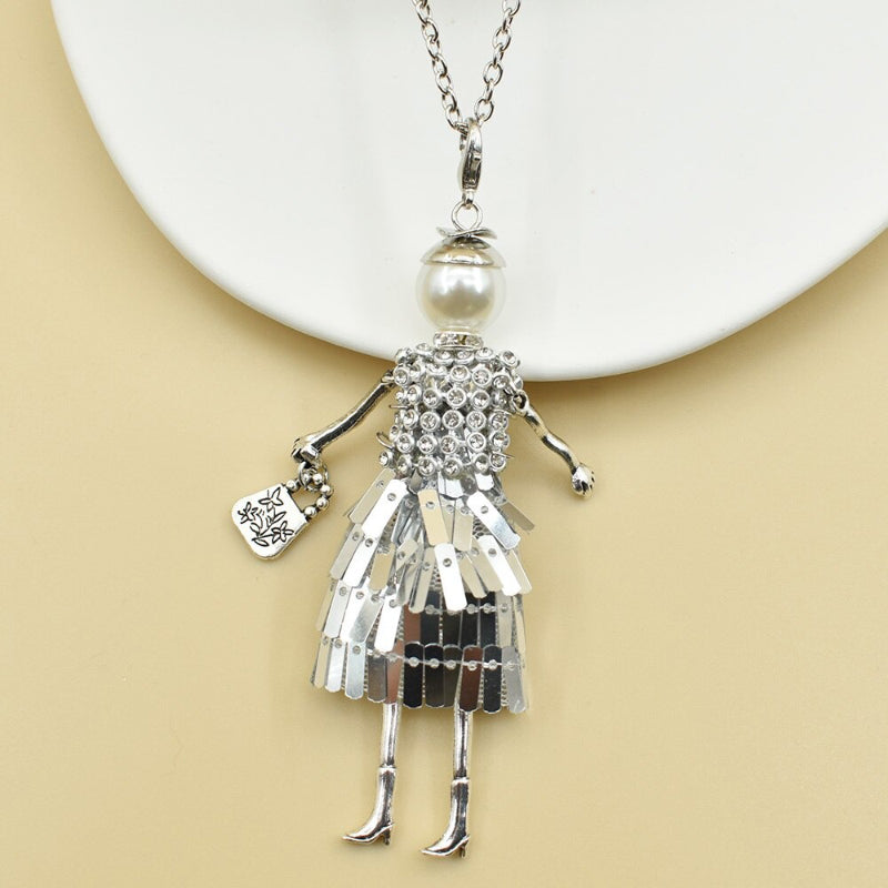 Süße und charmante Fashionista-Halskettenpuppen für Frauen.