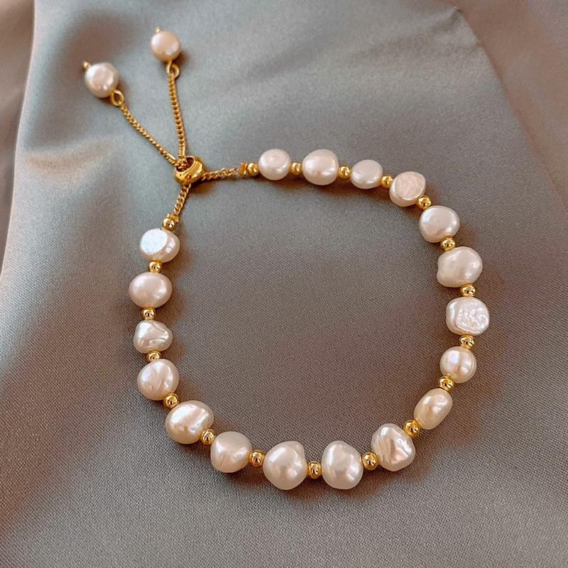 Verstellbares Armband aus natürlichen Barockperlen