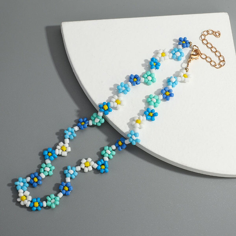 Island Vibe – Handgemachte florale Choker-Halsketten mit bunten Perlen