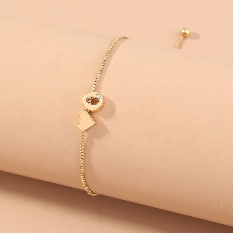 Personalisierte Liebesherz-Anfangsbuchstaben-Armbänder von A-Z