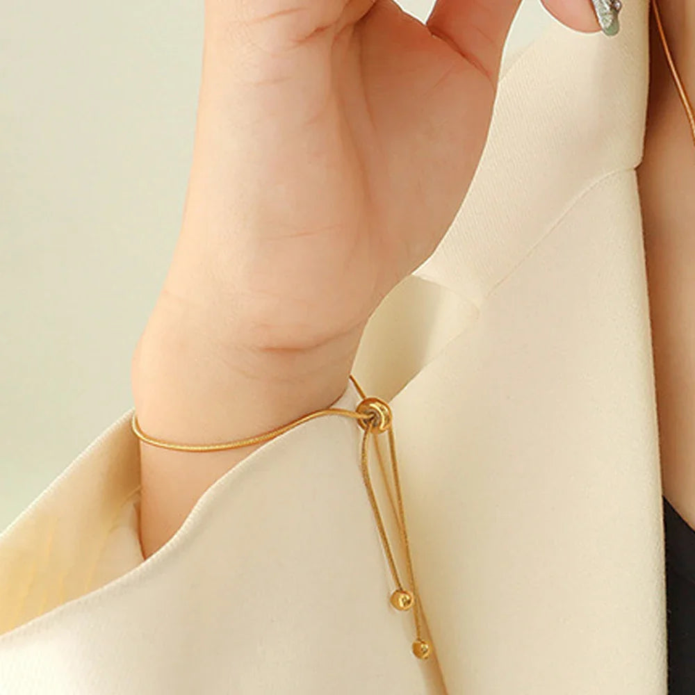 Elegantes Goldarmband für Damen - Verstellbarer, zierlicher, minimalistischer edler Schmuck