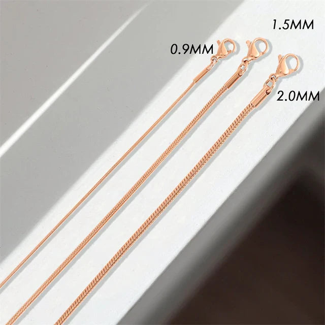 Verstellbares silbernes Manschettenarmband - Minimalistisches, elegantes Unisex-Design