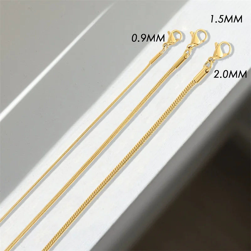 Verstellbares silbernes Manschettenarmband - Minimalistisches, elegantes Unisex-Design