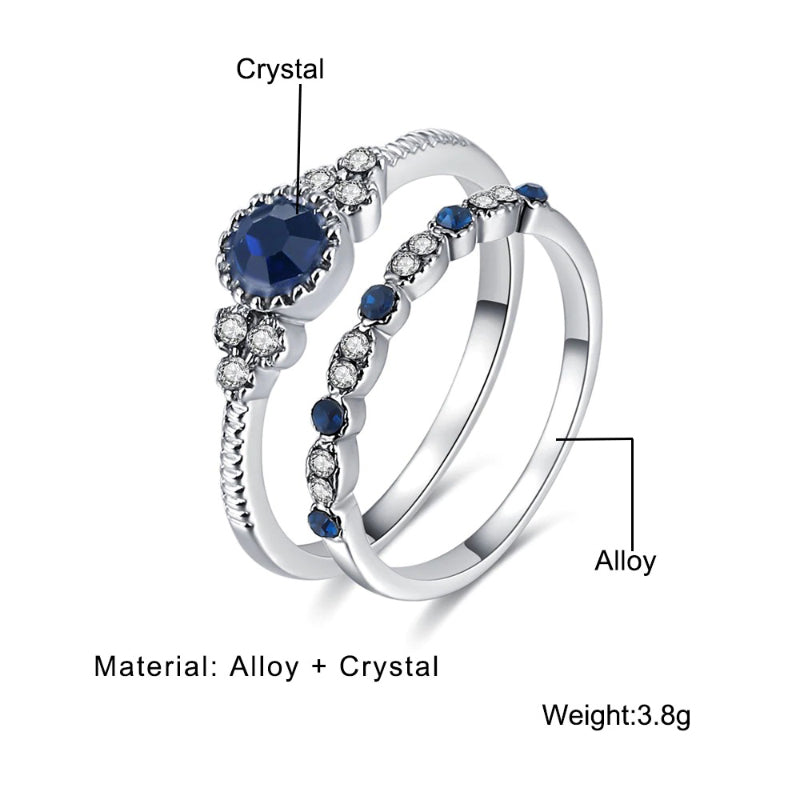 Leidenschaftliches, mit Strasssteinen verziertes Verlobungsring-Set