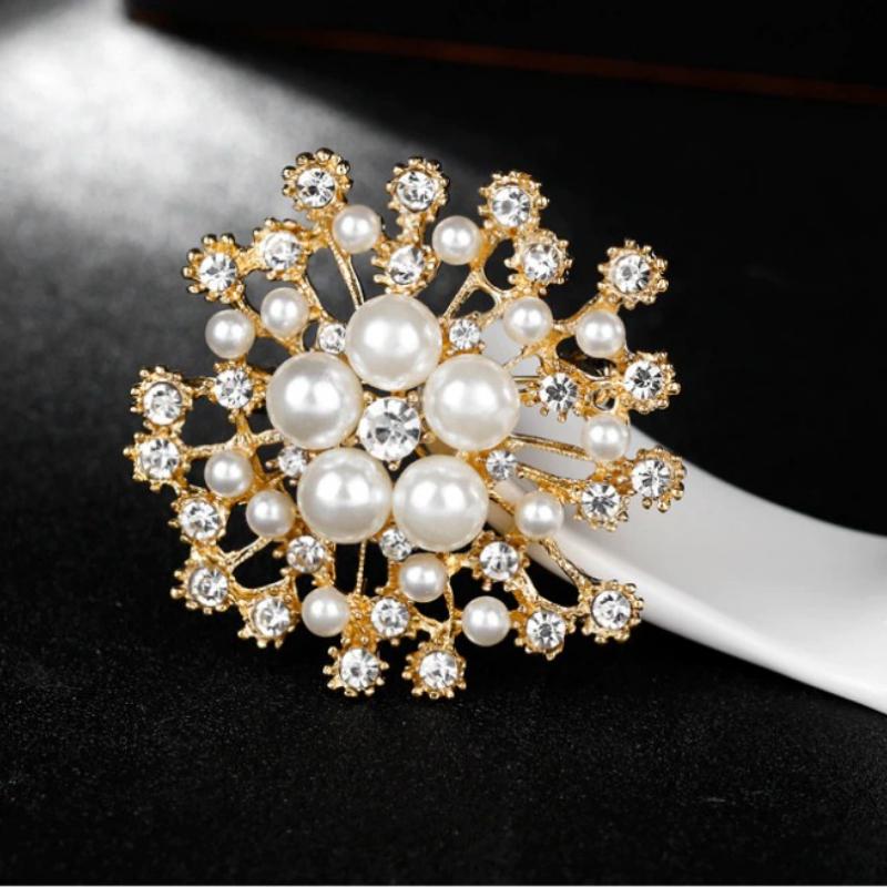 Perlenblumen-Strassbrosche