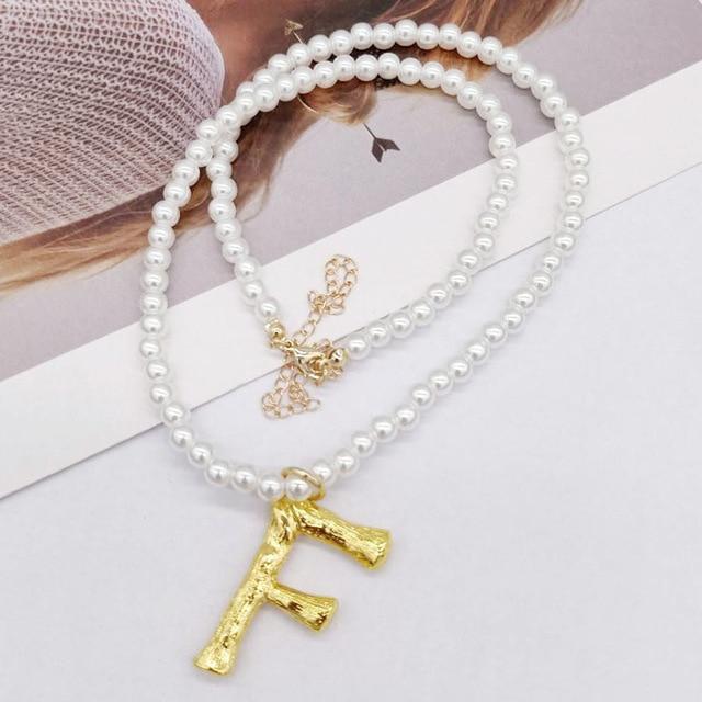 Personalisierte Buchstabenkette mit Perlen