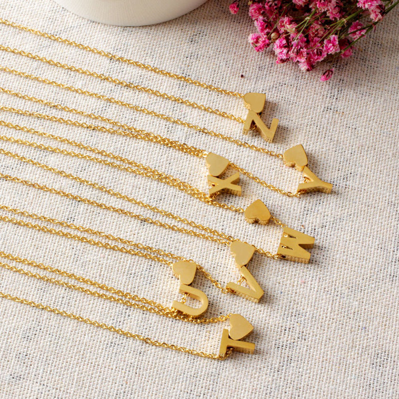 Personalisierte, zierliche Halsketten mit Herzanhänger