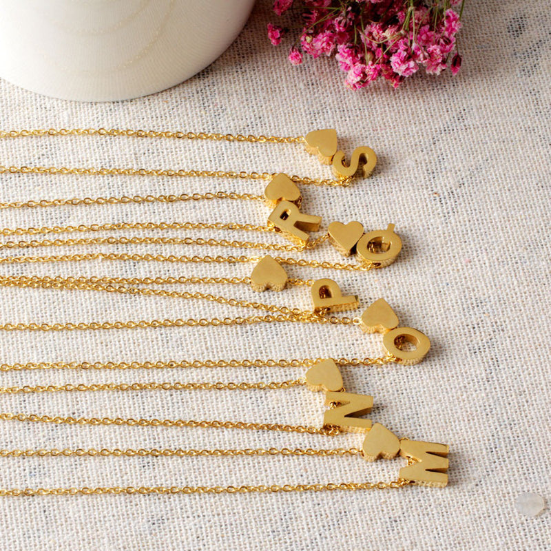 Personalisierte, zierliche Halsketten mit Herzanhänger