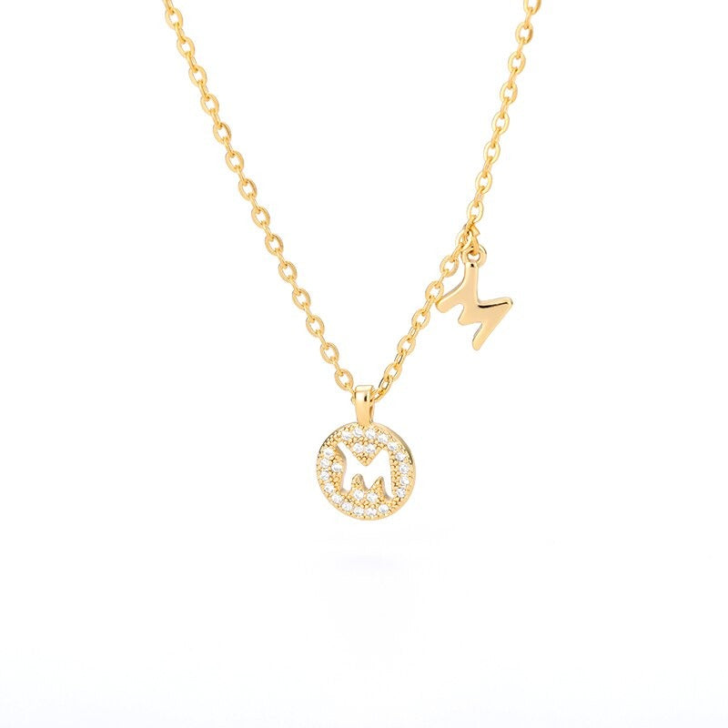 Personalisierte zierliche Halsketten mit Buchstabenanhänger aus Zirkonia