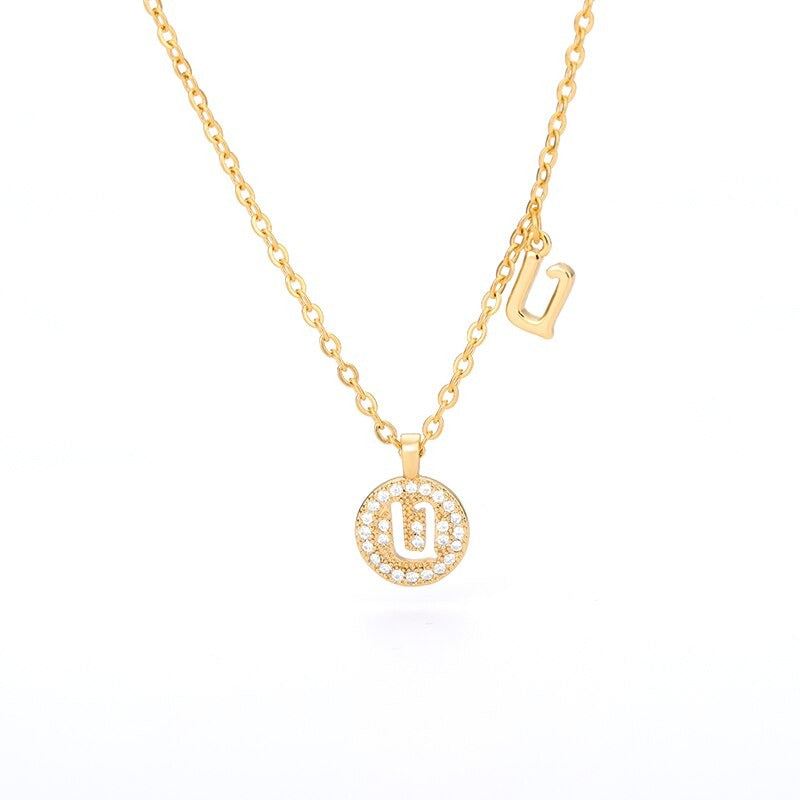 Personalisierte zierliche Halsketten mit Buchstabenanhänger aus Zirkonia