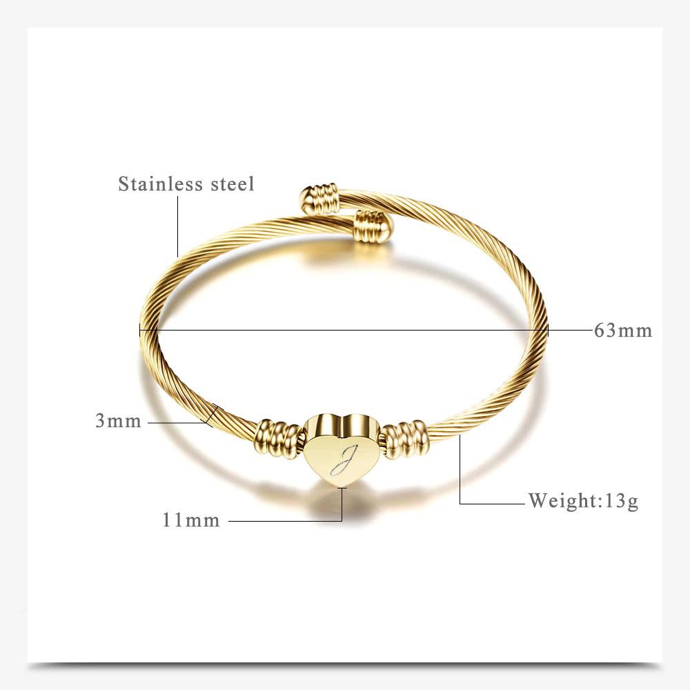 Personalisierter Herzanhänger mit Anfangsbuchstaben-Armreif