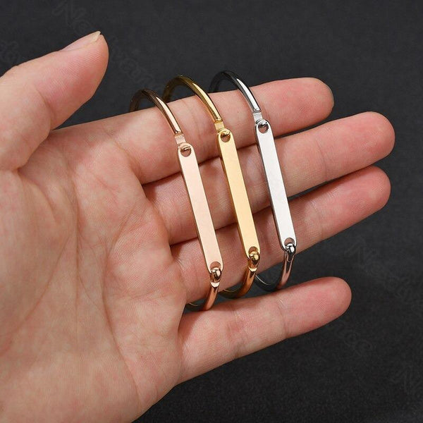 Personalisierter Name Minimalistischer Armreif