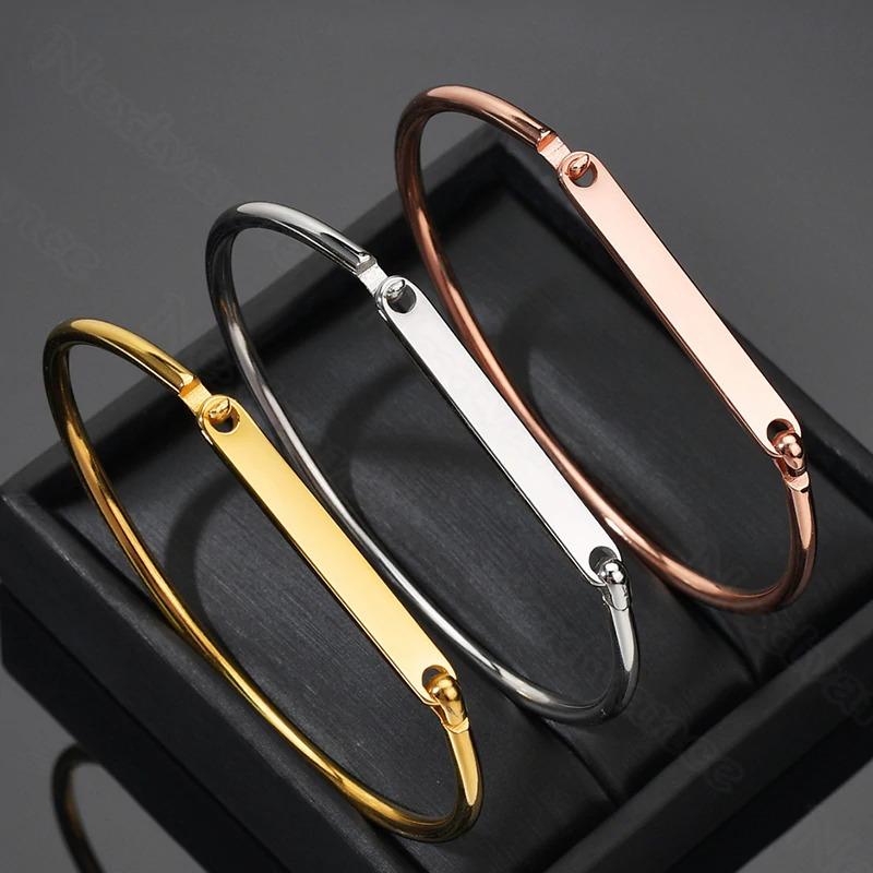 Personalisierter Name Minimalistischer Armreif