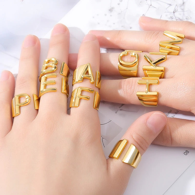 Personalisierte dicke und hohle verstellbare Ringe mit Anfangsbuchstaben A-Z
