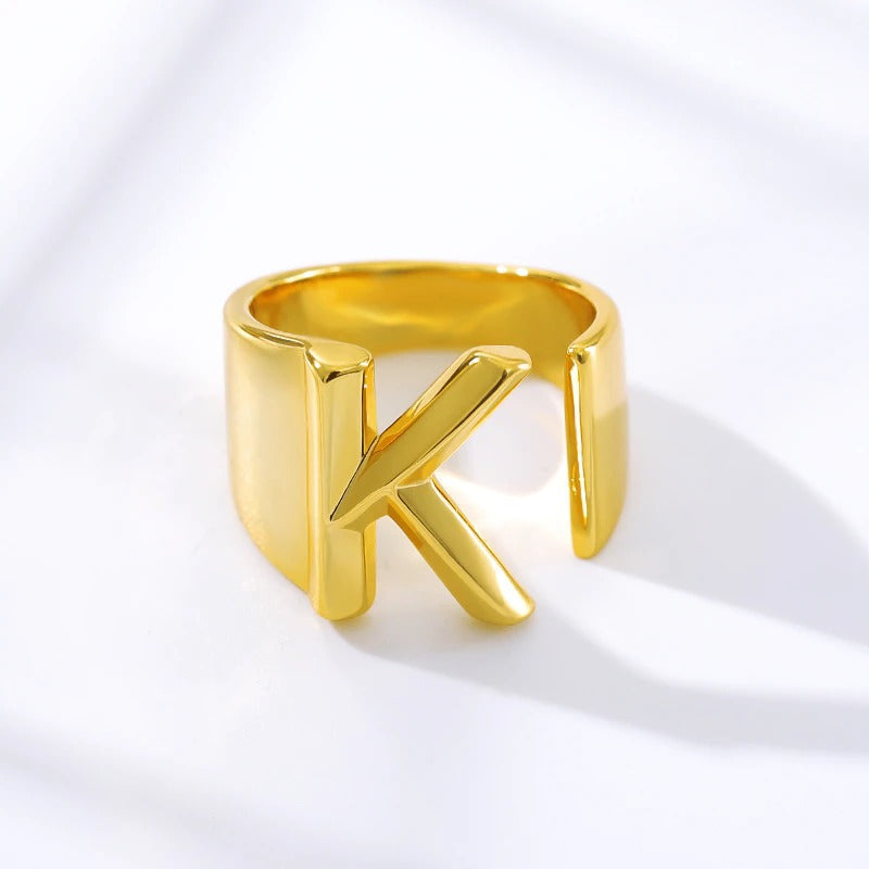 Personalisierte dicke und hohle verstellbare Ringe mit Anfangsbuchstaben A-Z