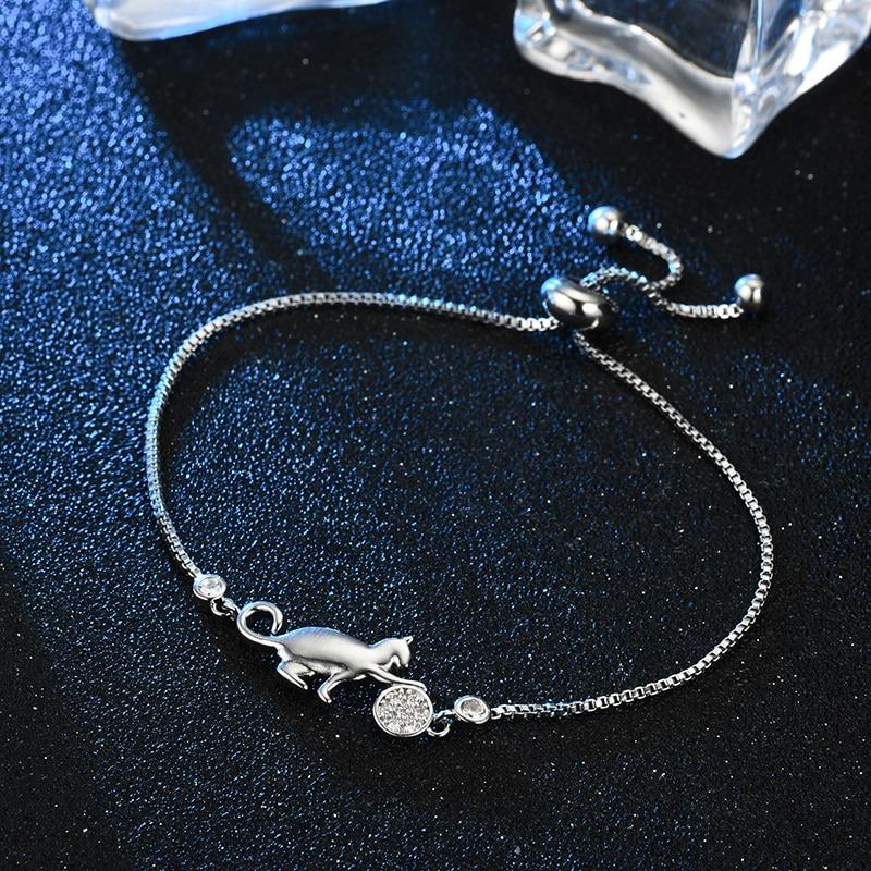 Verspieltes Kitty Charm Armband mit Strass