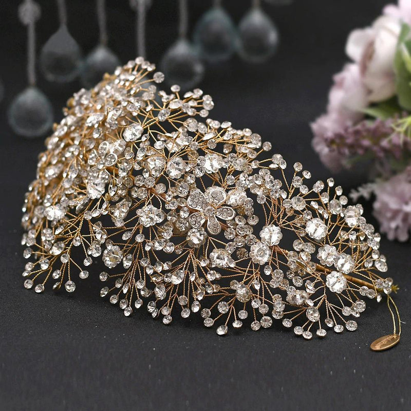 Kostbares, mit Strasssteinen besetztes Diadem mit durchgehender Rückseite