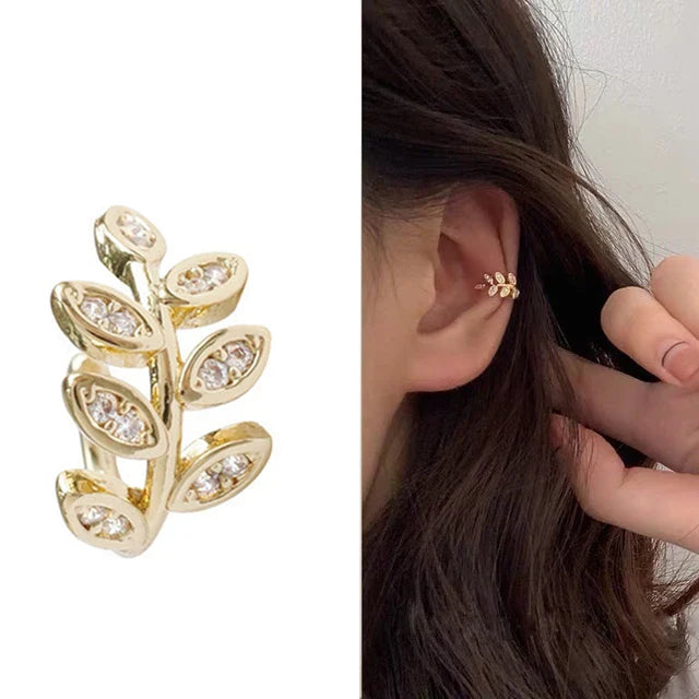 Crossover-Ohrringe in Silber, Gold und Rosé mit Zirkoniasteinen (sich kreuzende Linien)