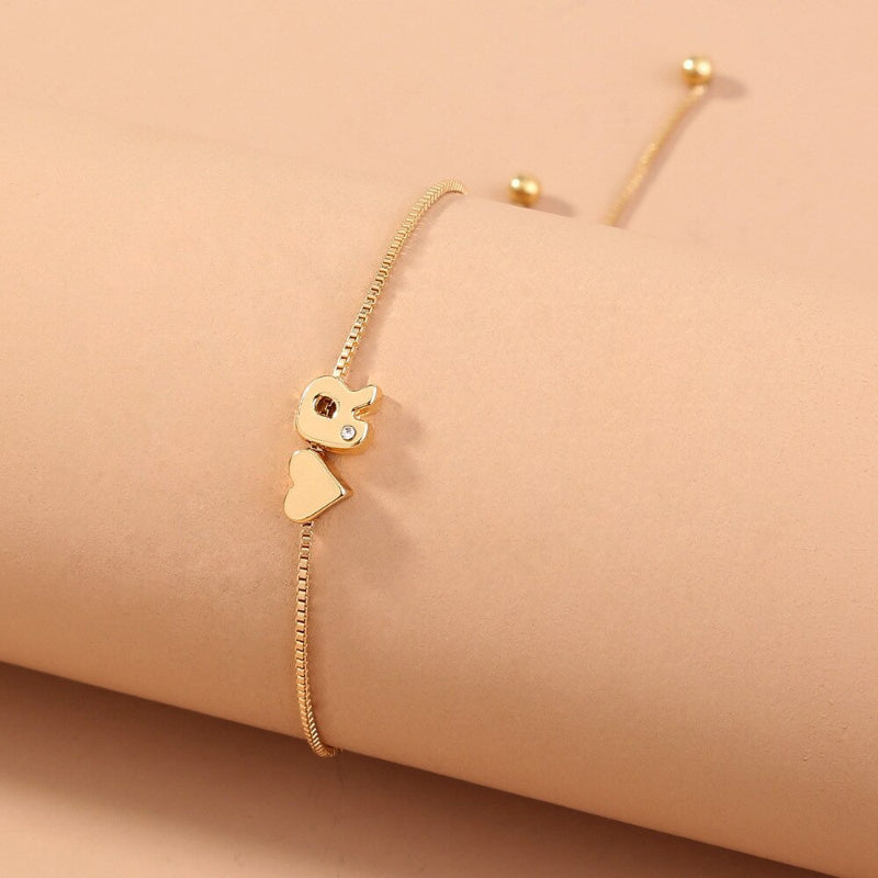 Personalisierte Liebesherz-Anfangsbuchstaben-Armbänder von A-Z