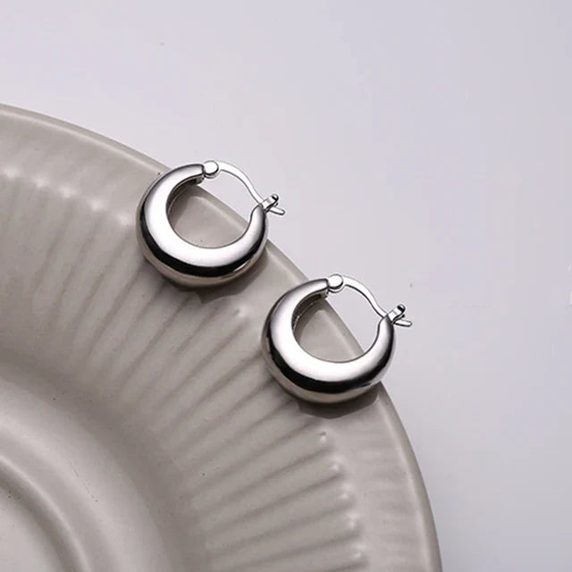 Zweigliedriger Kettenohrring mit Zirkoniaelementen