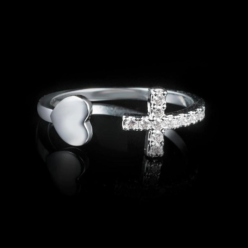 Verstellbare Ringe mit Heiligem Kreuz und Herz und Strassbesatz