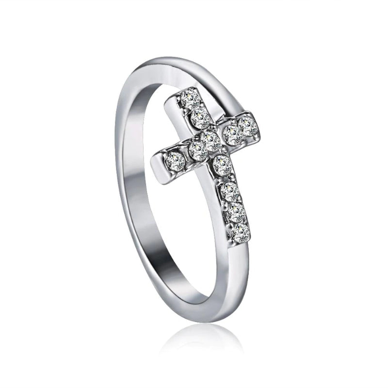 Verstellbare Ringe mit Heiligem Kreuz und Herz und Strassbesatz