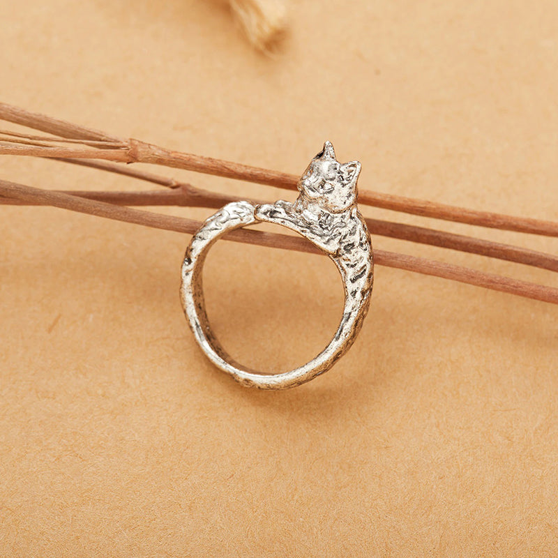 Mit Strasssteinen verzierte modische Schmetterlingsringe-Kollektion