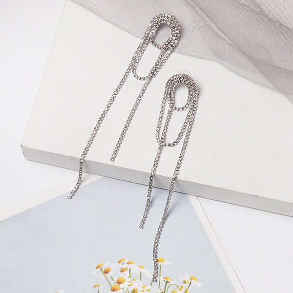 Mit Strasssteinen besetzte, lange Quasten-Ohrringe