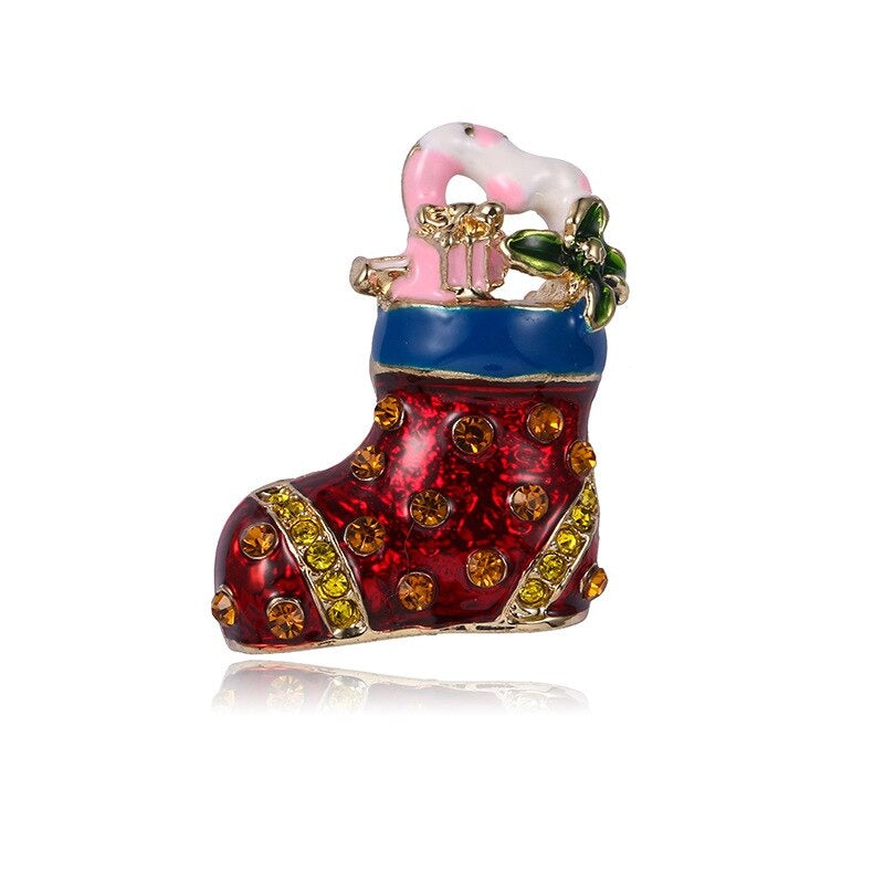 Weihnachtsbrosche „Holiday Galore“ mit Strasssteinen verziert