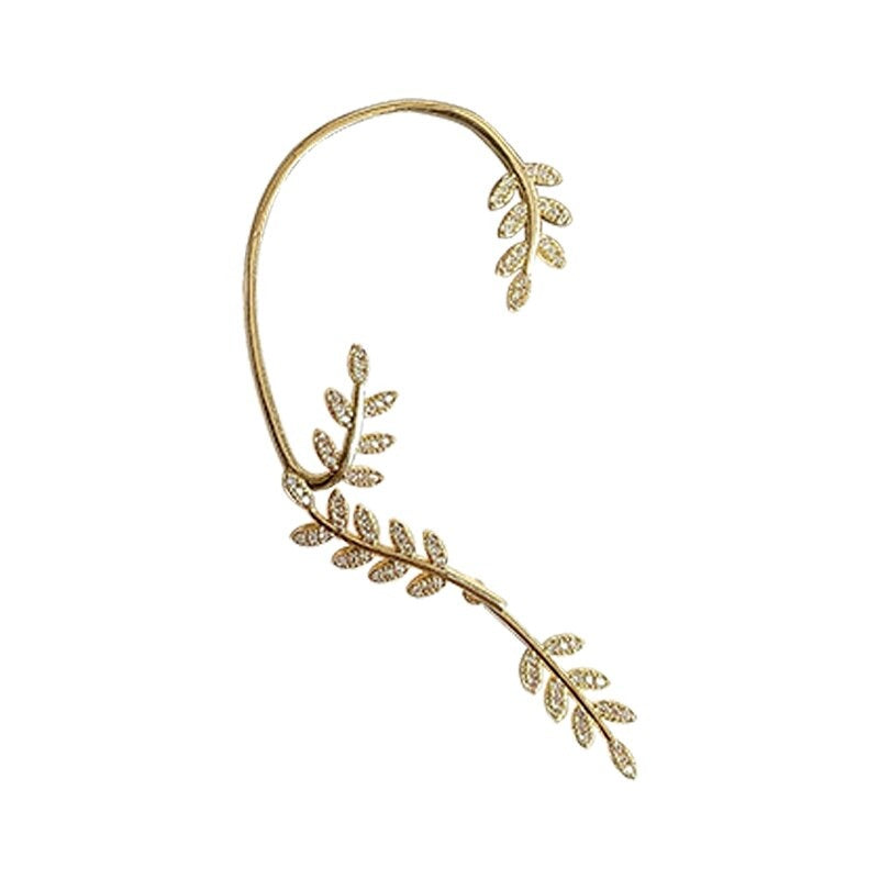 Mit Strasssteinen besetzte, skurrile Engelsflügel-Ohrhänger-Kollektion