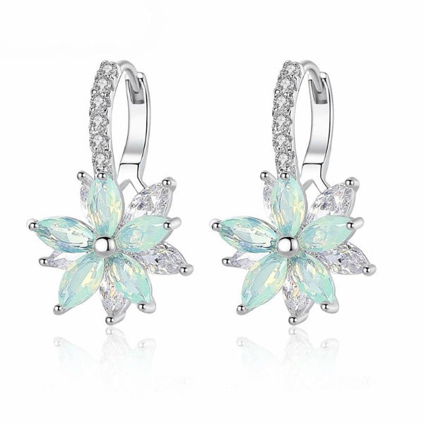 Romantischer Ohrstecker mit Blumen-Zirkonia