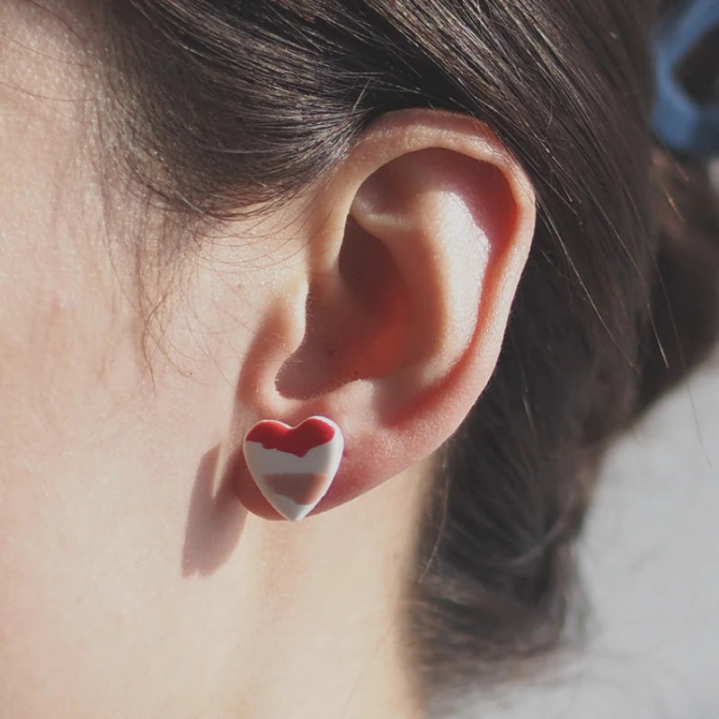 Romantische kleine Valentinstag-Liebesherz-Ohrring-Kollektion