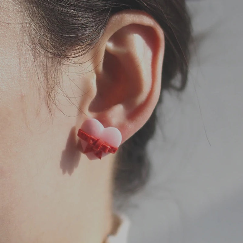 Romantische kleine Valentinstag-Liebesherz-Ohrring-Kollektion