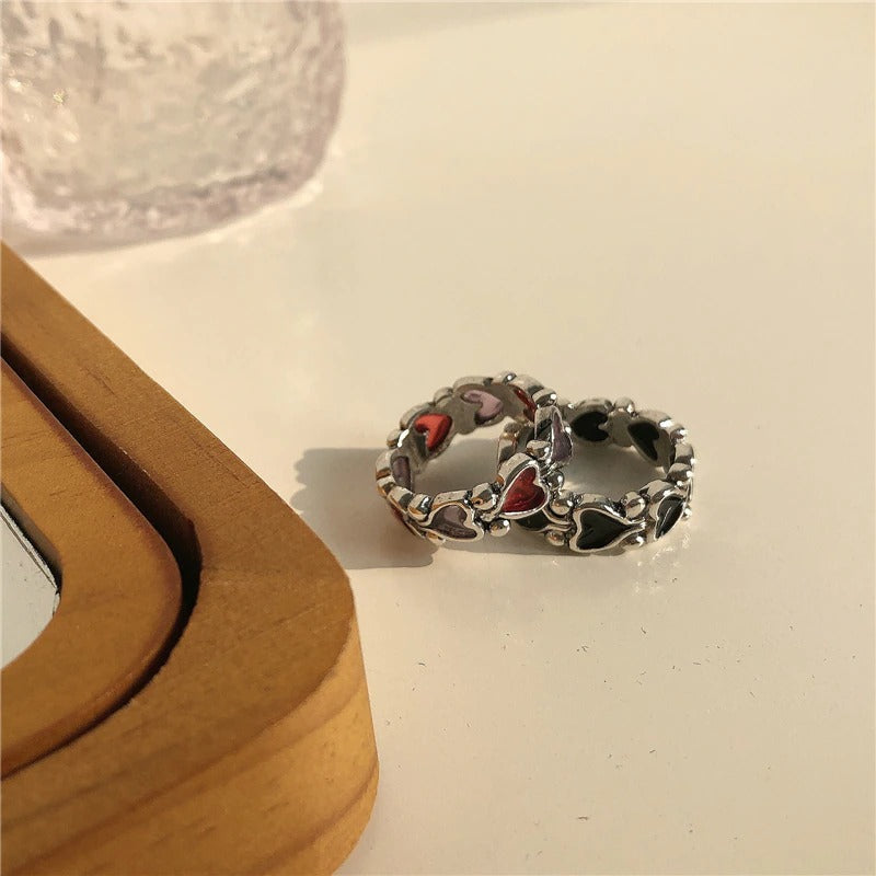 Romantische, Vintage-inspirierte Ringe mit Herzverzierung von Forever Love
