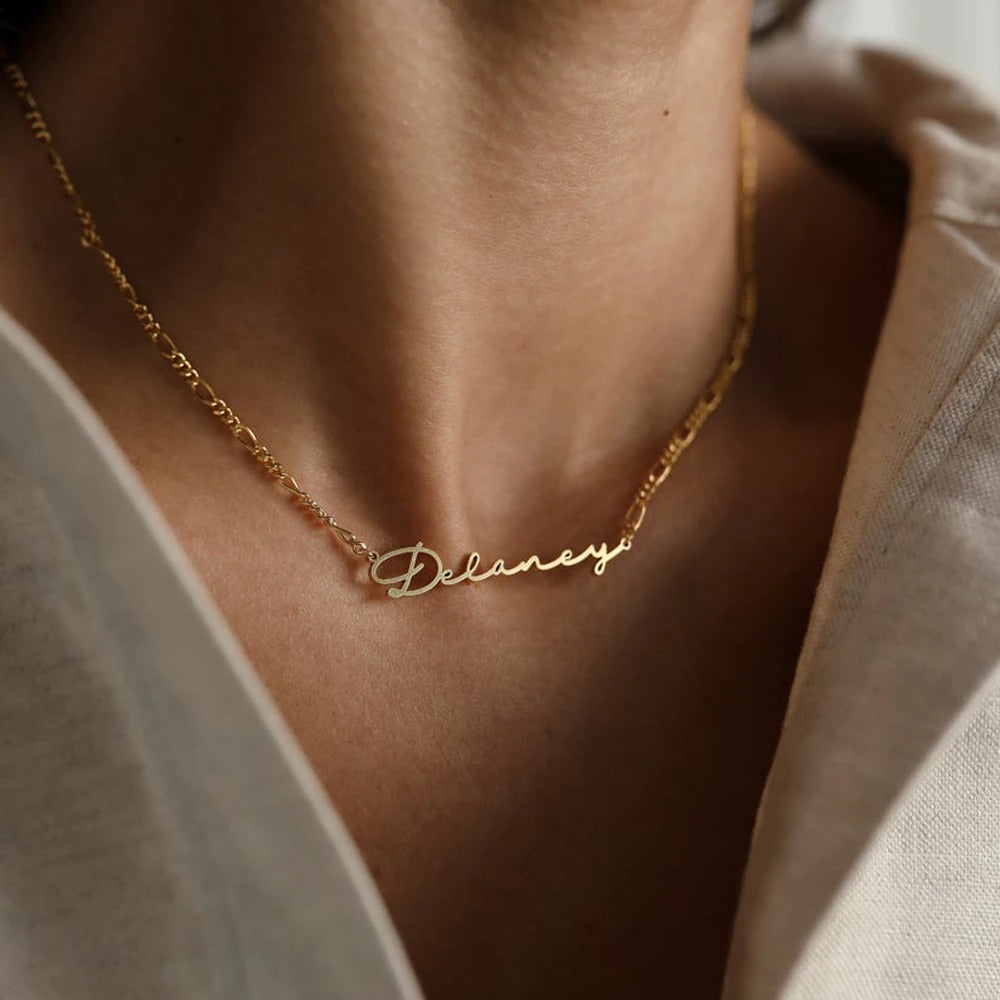 Romantische und elegante personalisierte Halskette mit Namensanhänger