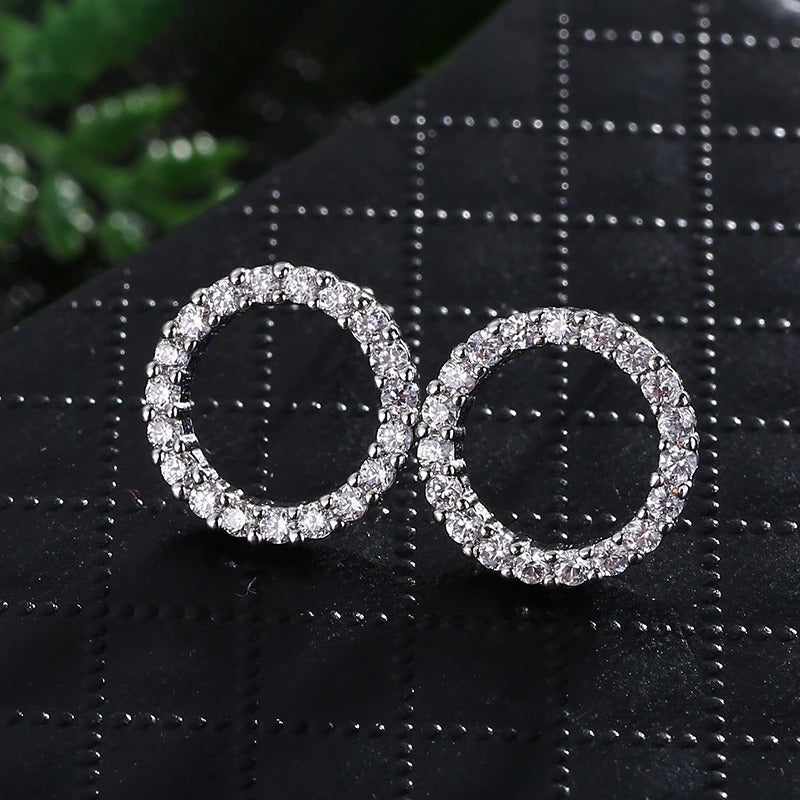 Runde Ohrstecker mit Zirkonia