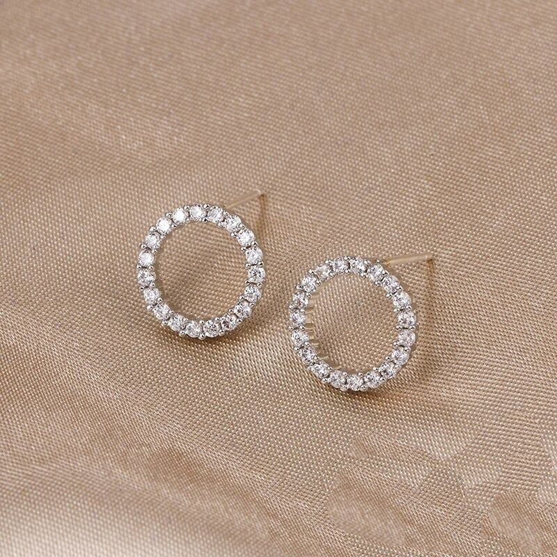 Runde Ohrstecker mit Zirkonia