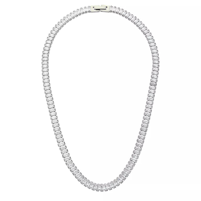 Chokerhalskette mit quadratischen Kristallen