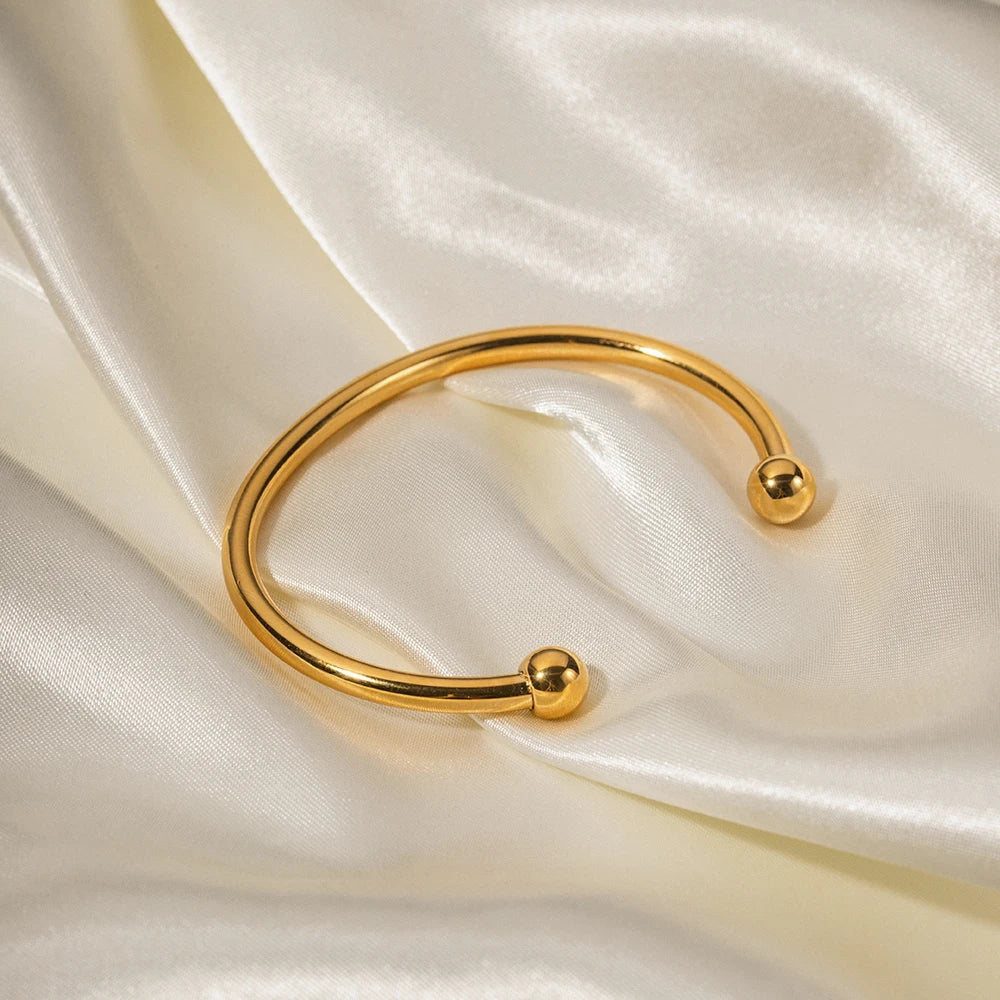 Klassisches offenes Armband