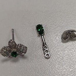 Ohrstecker mit Strasssteinen