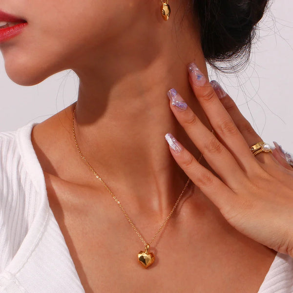 Massive Halskette mit geschliffenem Herzanhänger