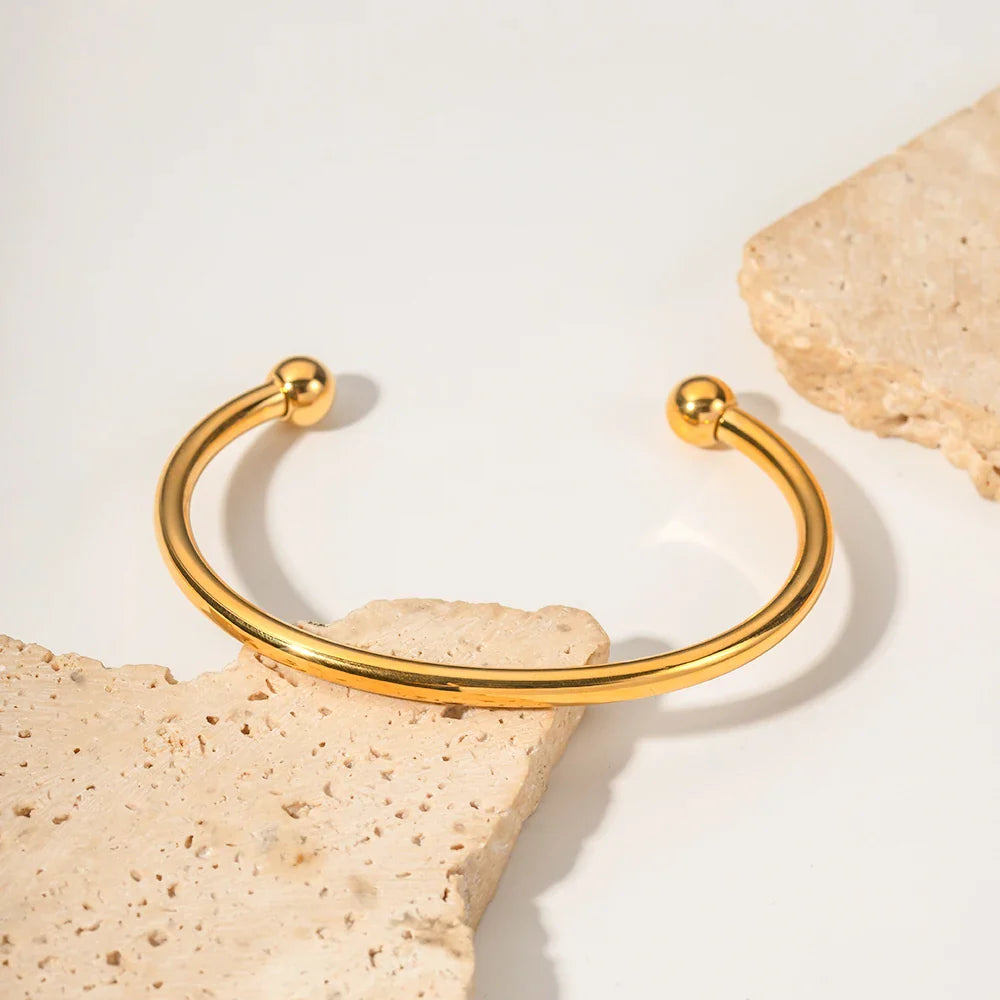 Klassisches offenes Armband