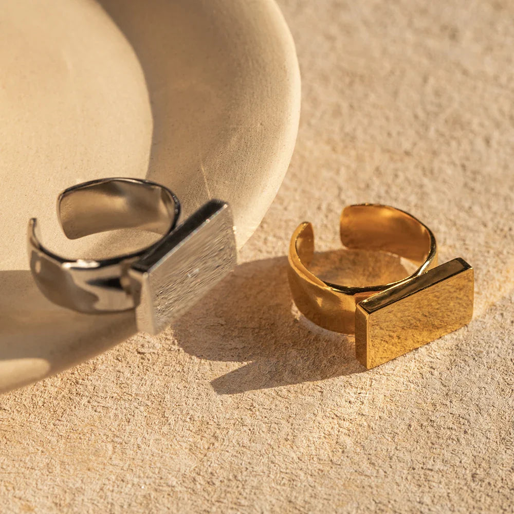 Quadratischer Goldring