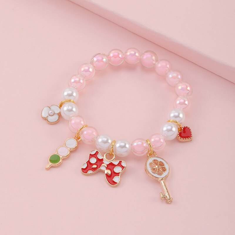 Bunte Perlenarmbänder für Kinder