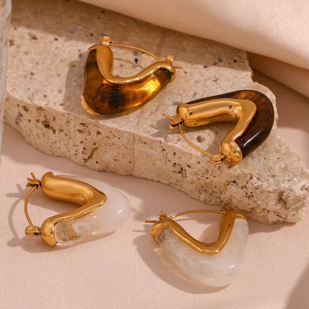 Creolen in V-Form aus Bernstein