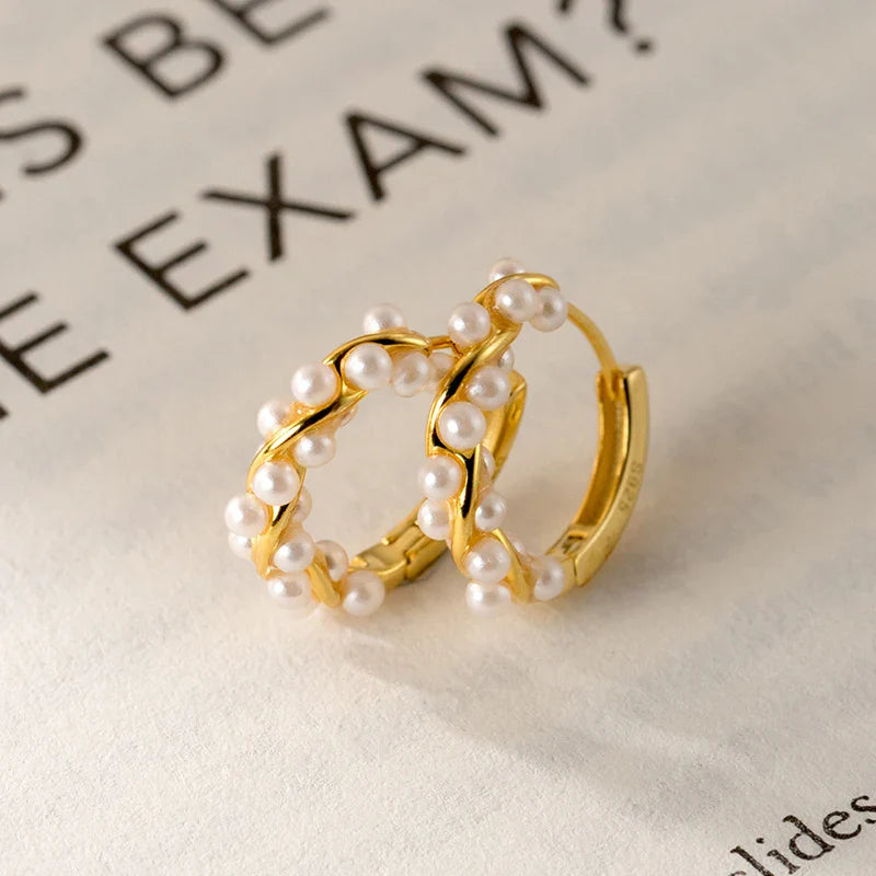 Creolen mit gedrehten Perlen