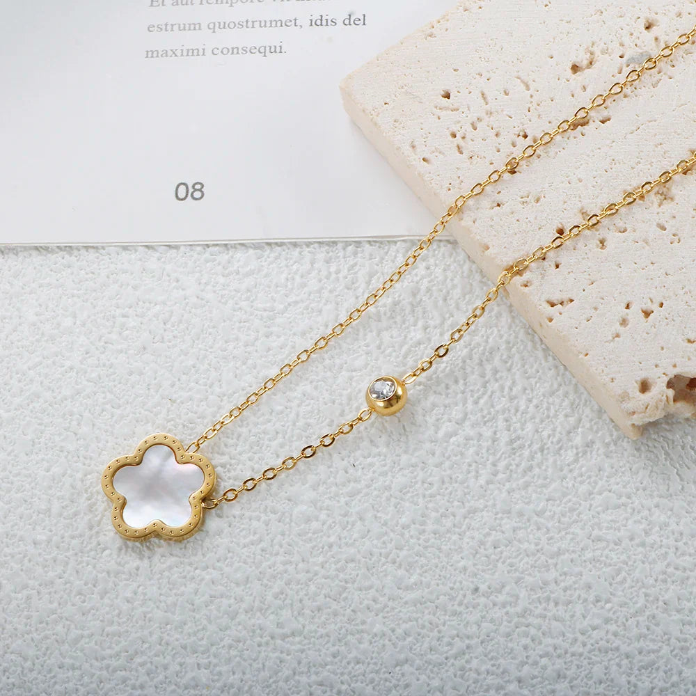 Halskette mit Kleeblatt-Anhänger