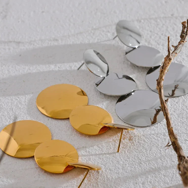 Ohrring mit Kreis-Anhänger